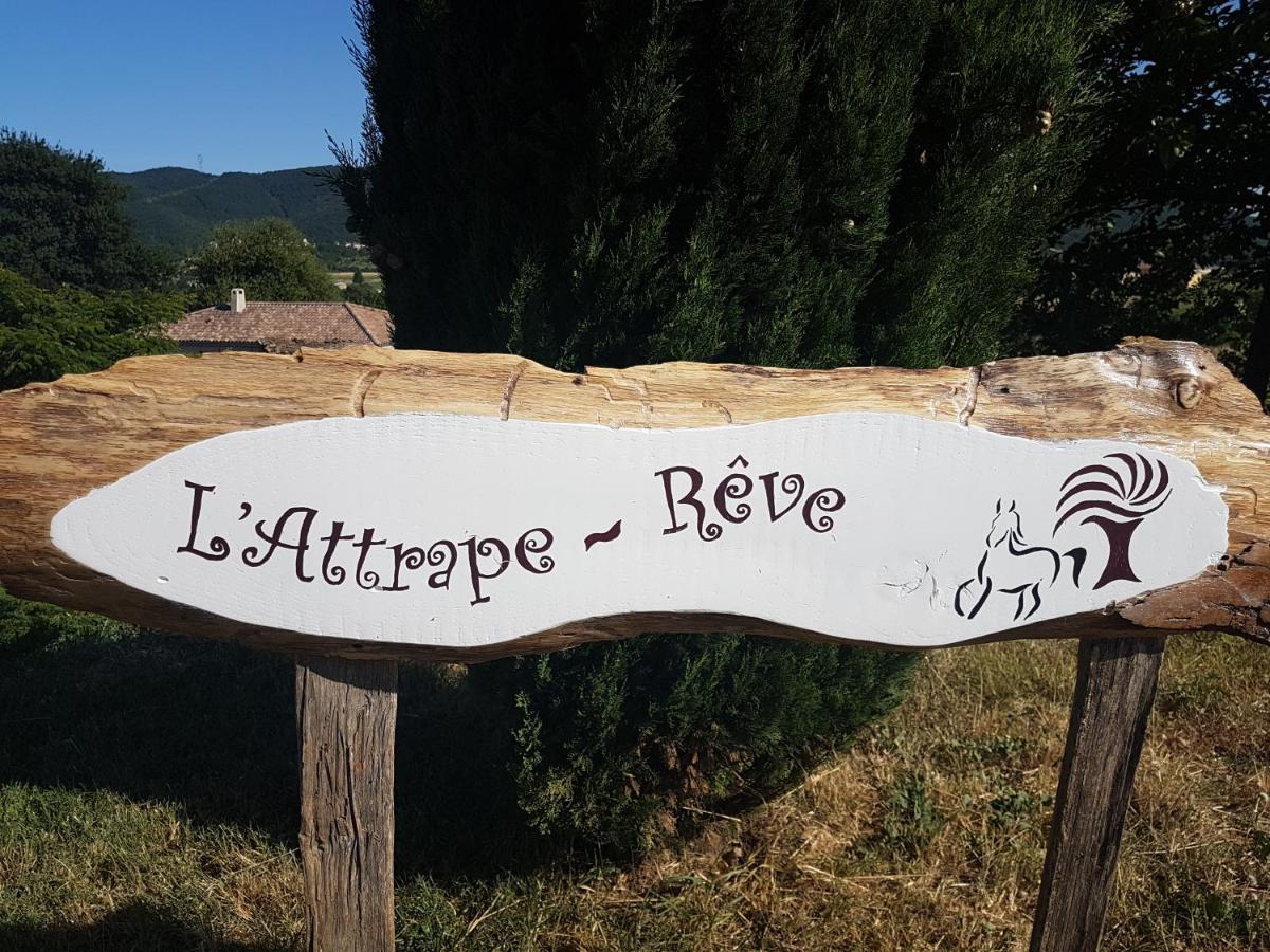Bed and Breakfast L'Attrape Reve Saint-Vincent-de-Barres Екстер'єр фото