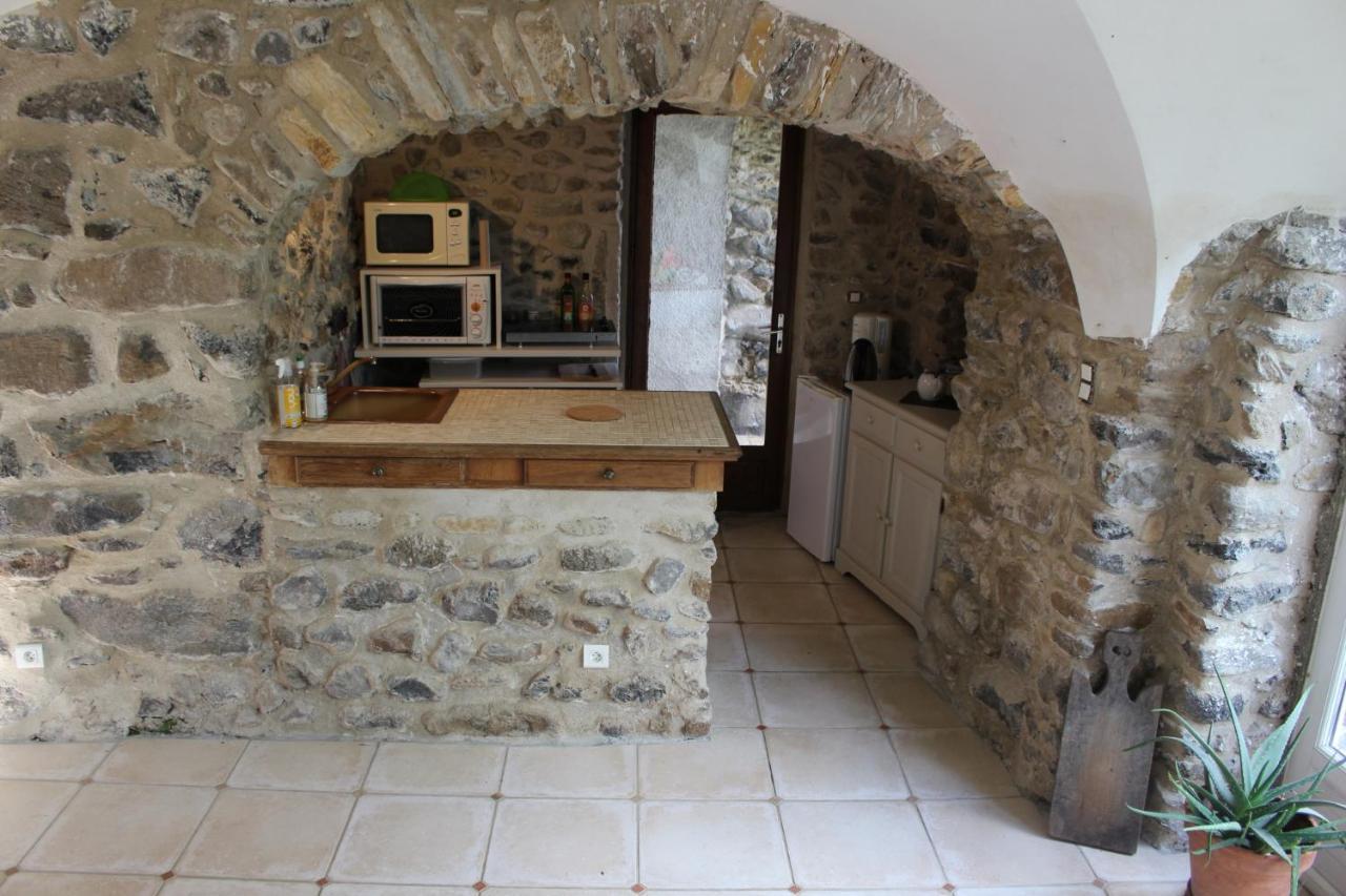 Bed and Breakfast L'Attrape Reve Saint-Vincent-de-Barres Екстер'єр фото